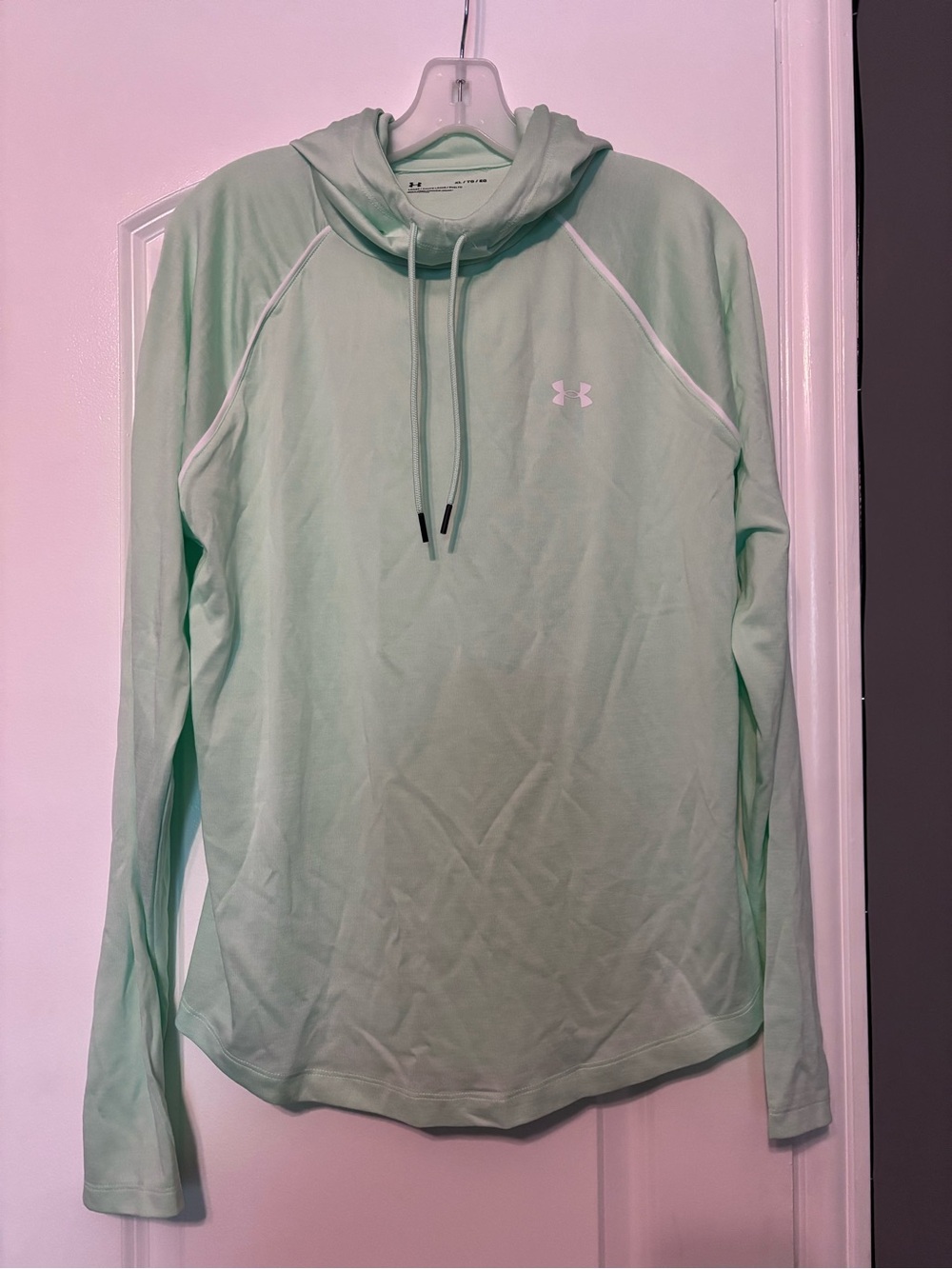 Under Armour Mint Green Performance Hoodie Size XL